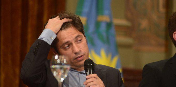 kicillof-se agarra la cabeza